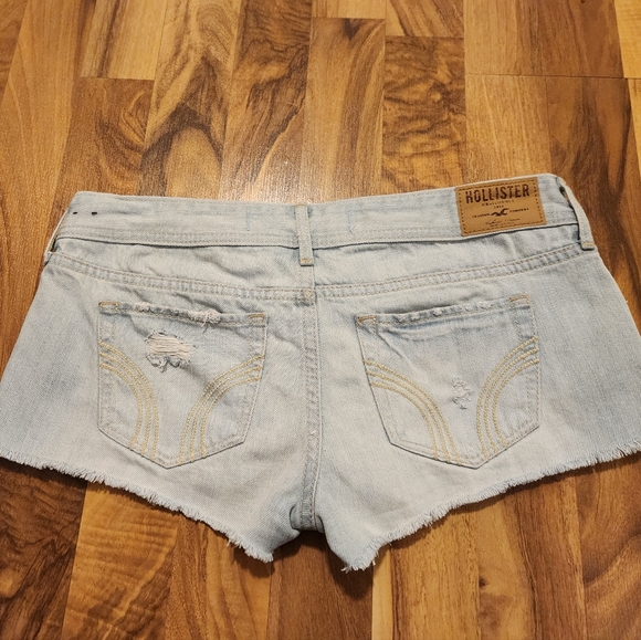 2/$20 Hollister jeans shorts with embroidered flowers - Picture 6 of 8